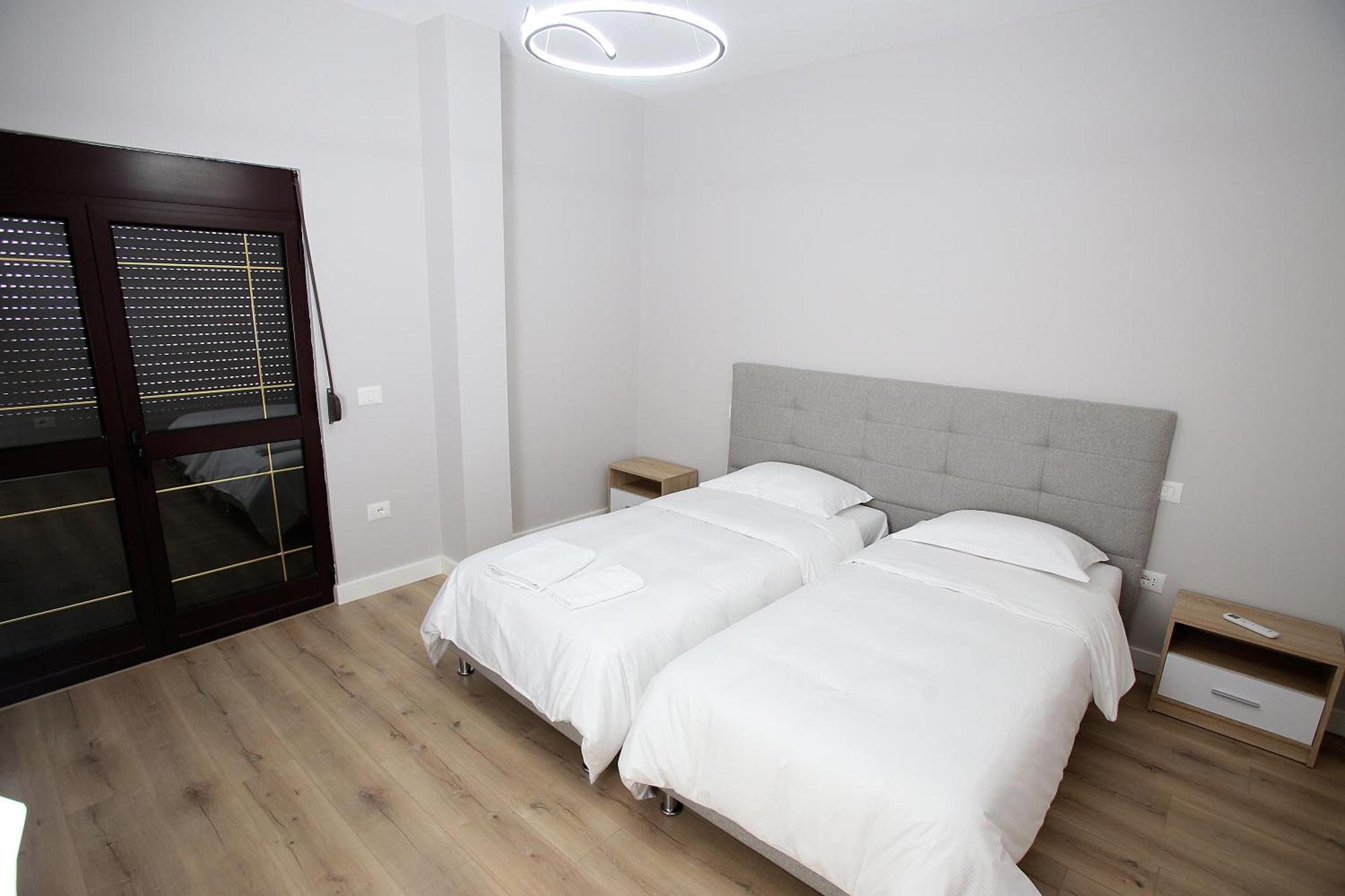 The Met Apartments Durrës Exterior foto